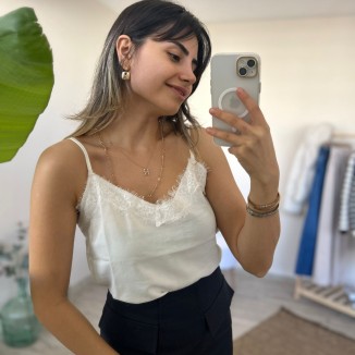 Beyaz Dantel Detaylı Bluz