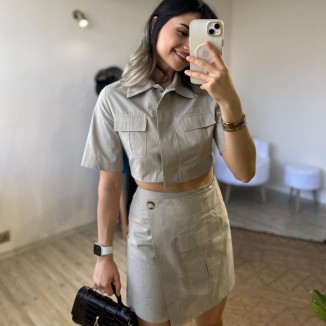 Çağla Rengi Gömlekli Takım